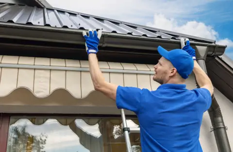 Rénovation de gouttières à Sainte-Foy d'Aigrefeuille